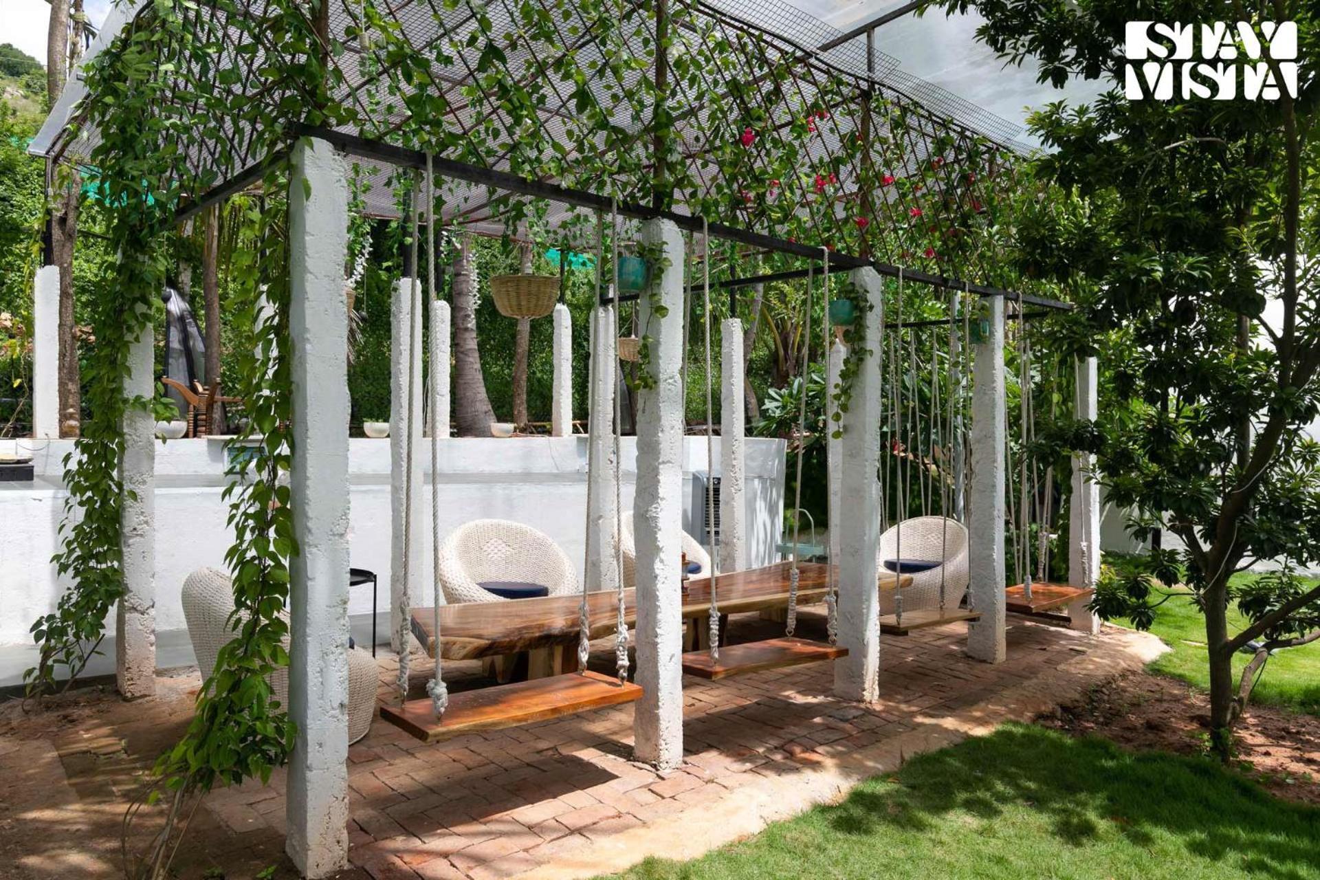 Stayvista At Shwaas Mysore With Private Pool Exterior photo